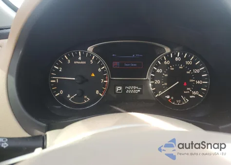 2015 Nissan Altima 2.5 из США, поврежденный, VIN 1N4AL3AP0FC177556